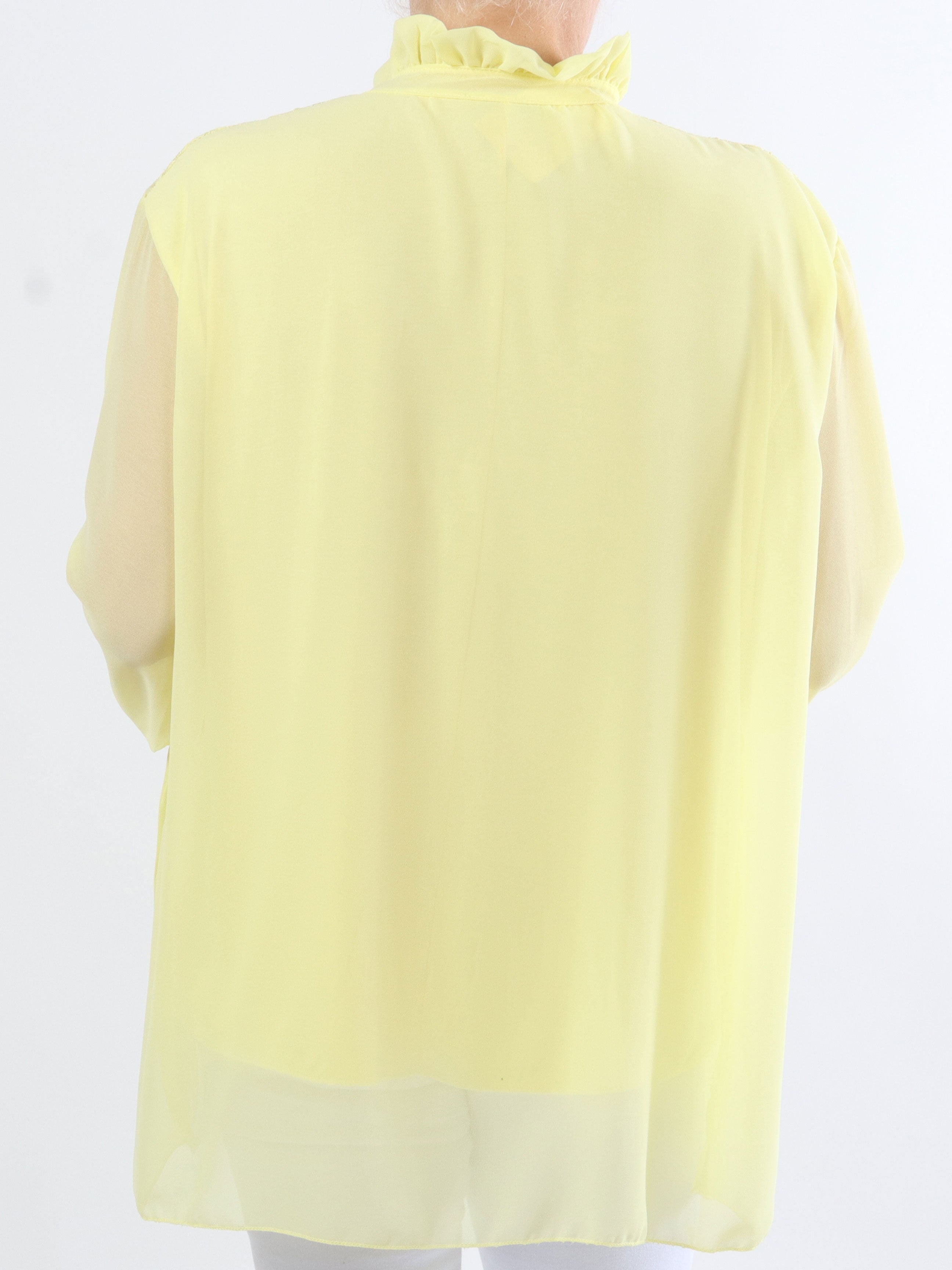 Iris - Söt plus size topp med spets och veck